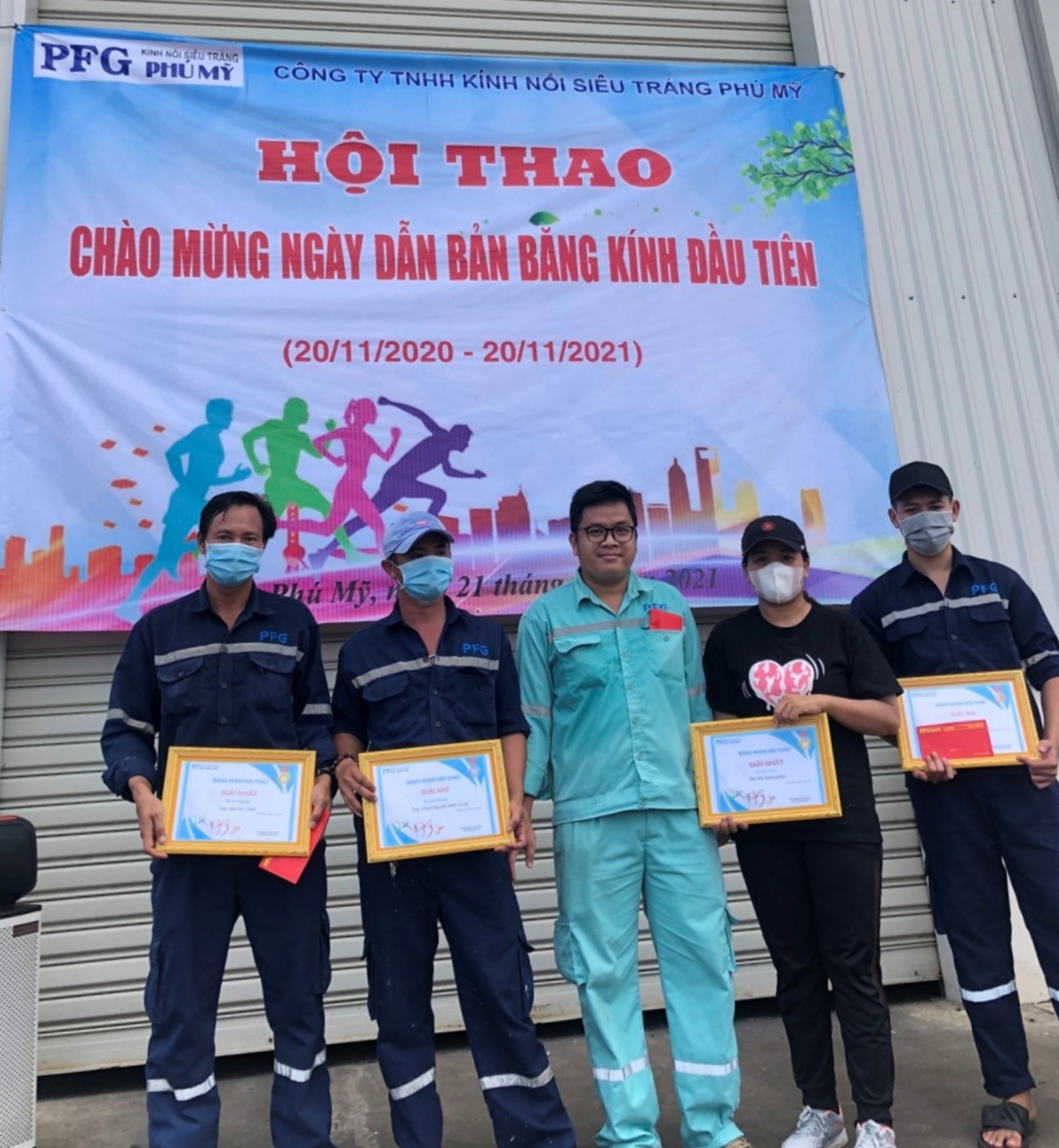 Công đoàn Công ty TNHH Kính nổi siêu trắng Phú Mỹ (PFG) tổ chức Hội thao Chào mừng ngày dẫn bản băng kính đầu tiên (20/11/2020 - 20/11/2021).